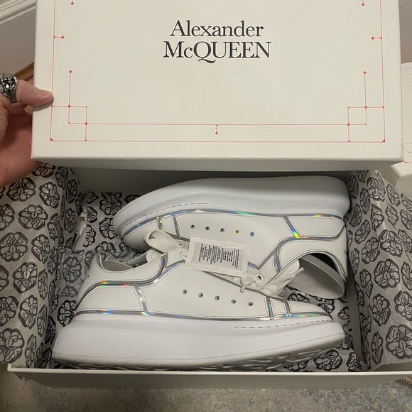 EUC Men Sz 8 (Euro Sz 41) Alexander McQueen Sneakers In White/Reflective Silver - Picture 16 of 16
